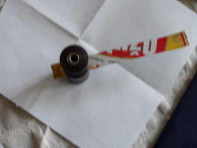 slika 2. traka od lima i alat za izradu tijela kapisle