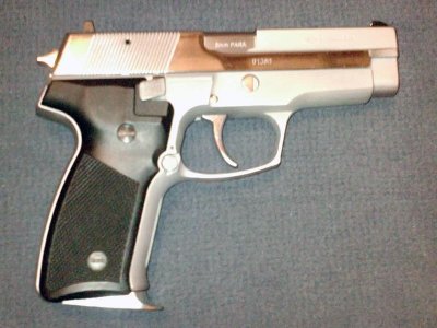 Ovo je moj CZ 99. Kromiran po mojim zahtjevima.