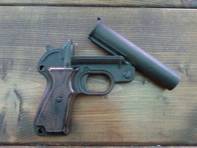 signalni-pistolj-walther.jpg (62.8 KiB) Viewed 1699 times Signalni pištolj Walther