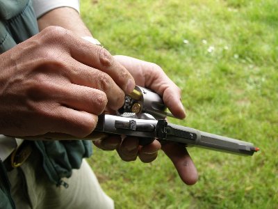 revolver punjenje 1.jpg