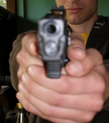 pistolj hvat 2.jpg