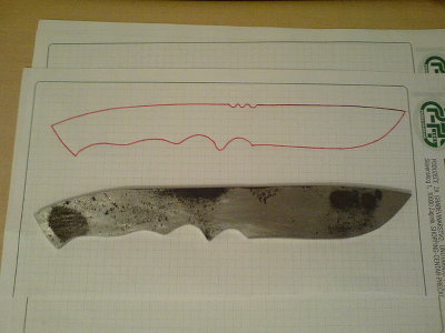 skoro sam se obeshrabrio kad sam vidio koliko je materijal loš... a nije bio toliko dobro izravnat kao deblji komadi jer sam ovaj tanji ravnao ja a one deblje majstor kovac =)