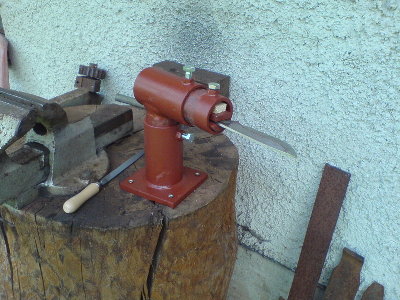 moram jos zavariti neke "uši" na vijke da ih mogu rucno pritezati... ako ne pronadjem nista, bit ce dobre i 3 karike od konjskog lanca =)