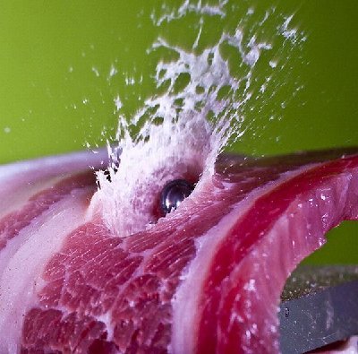 snicla i diabola u poljupcu.jpg