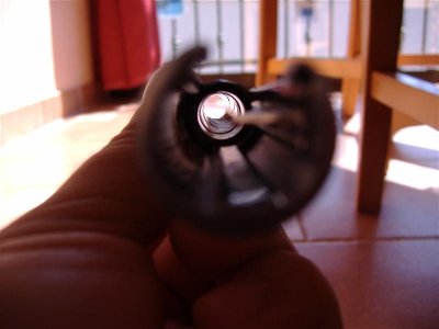 Cijev s kućištem zatvarača: