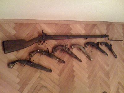 za ljubitelje crnog baruta ,nisam neki obozavalac ali cisto da se ima u kolekciji